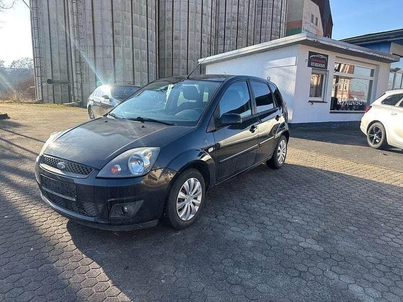 Schwarz Gebraucht 2008 Ford Fiesta Trend Limousine | 1.890 € (Fairer Preis) - Bild 1/4