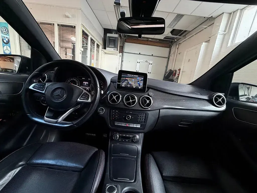 Gebraucht Mercedes B220 AMG 177 PS (130 kW) 2016 Schwarz Kleinwagen