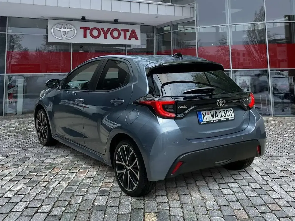 Gebraucht Toyota Yaris Hybrid 116 PS (85 kW) 2026 Other Limousine