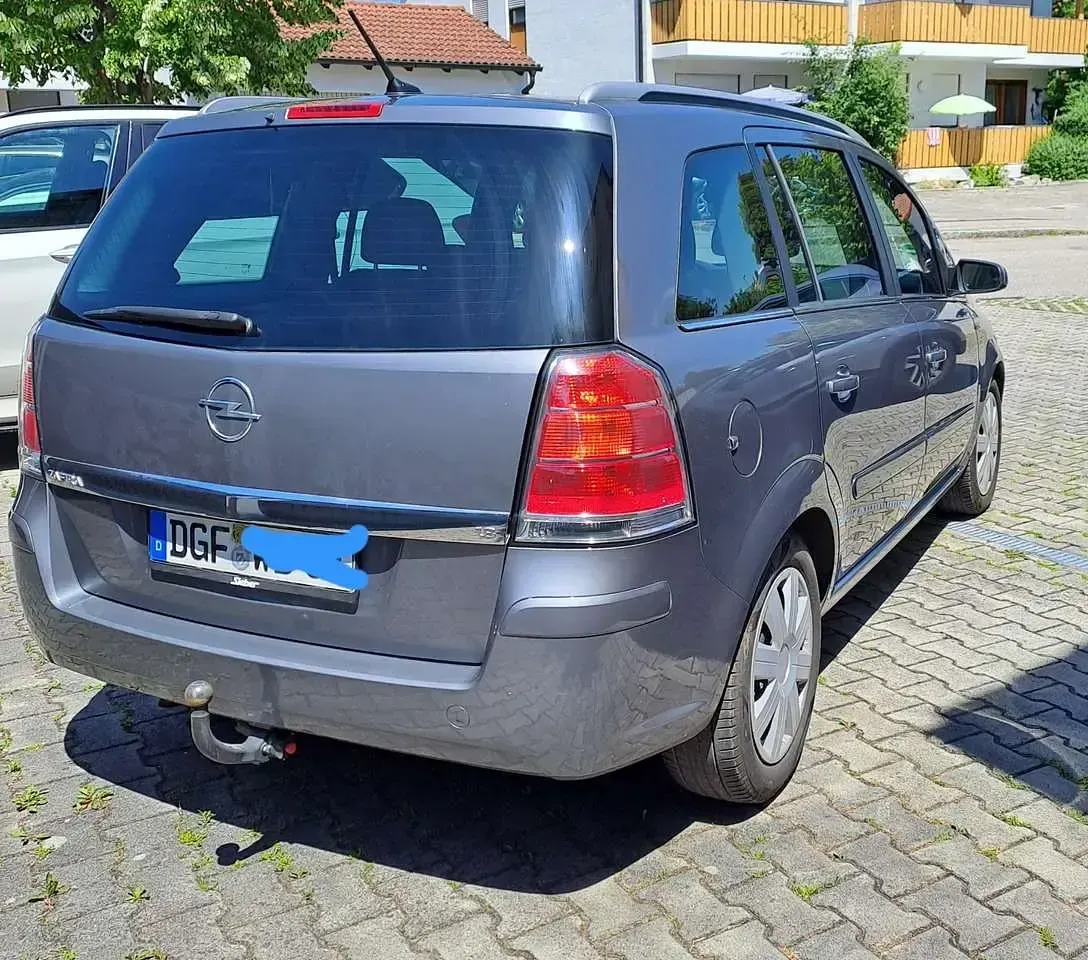Gebraucht Opel Zafira 140 PS (102 kW) 2006 Silber Van / Kleinbus