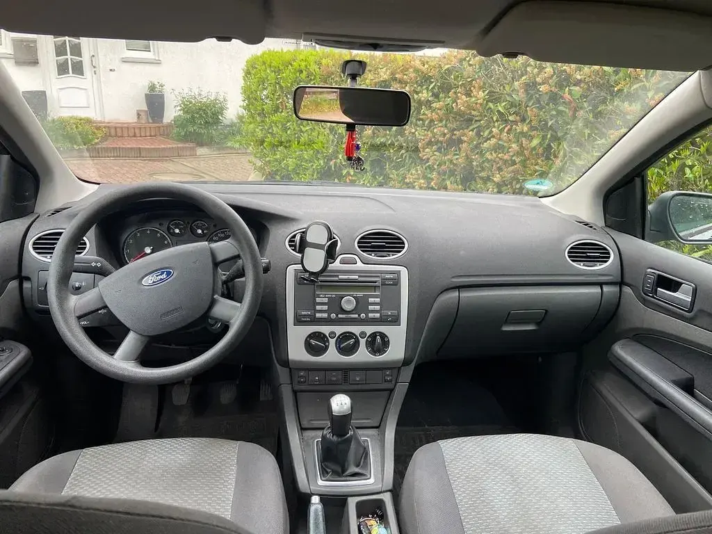 Gebraucht Ford Focus 101 PS (74 kW) 2006 Schwarz Limousine