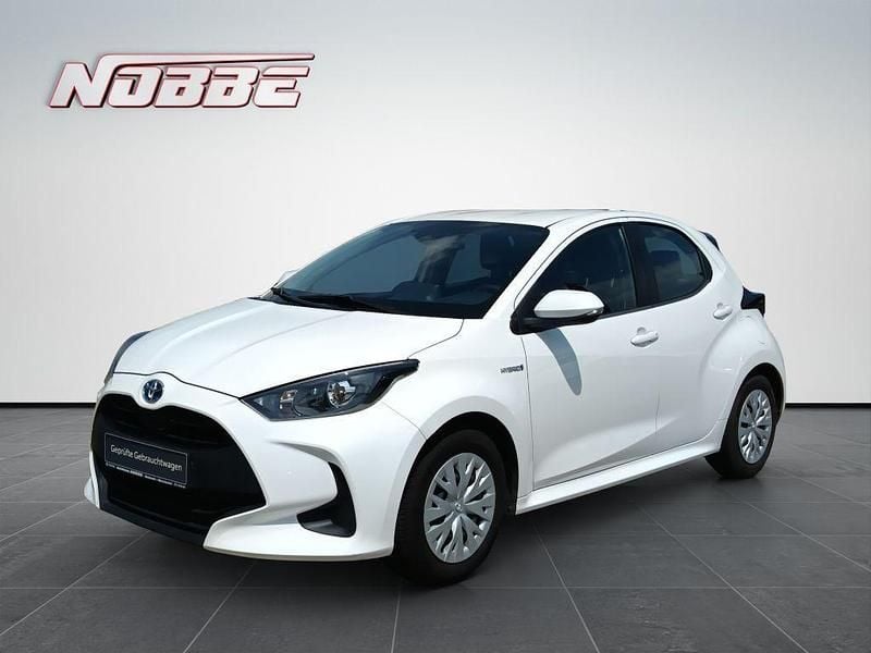Schneeweiß Gebraucht 2020 Toyota Yaris Hybrid Business Edition Kleinwagen | 16.500 € (Fairer Preis) - Bild 1/4