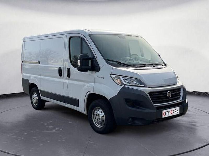 Gebraucht Fiat Ducato 116 PS (85 kW) 2018 Weiß Van