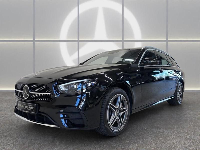 Schwarz Gebraucht 2021 Mercedes E300 AMG Limousine | 36.930 € (Fairer Preis) - Bild 1/4