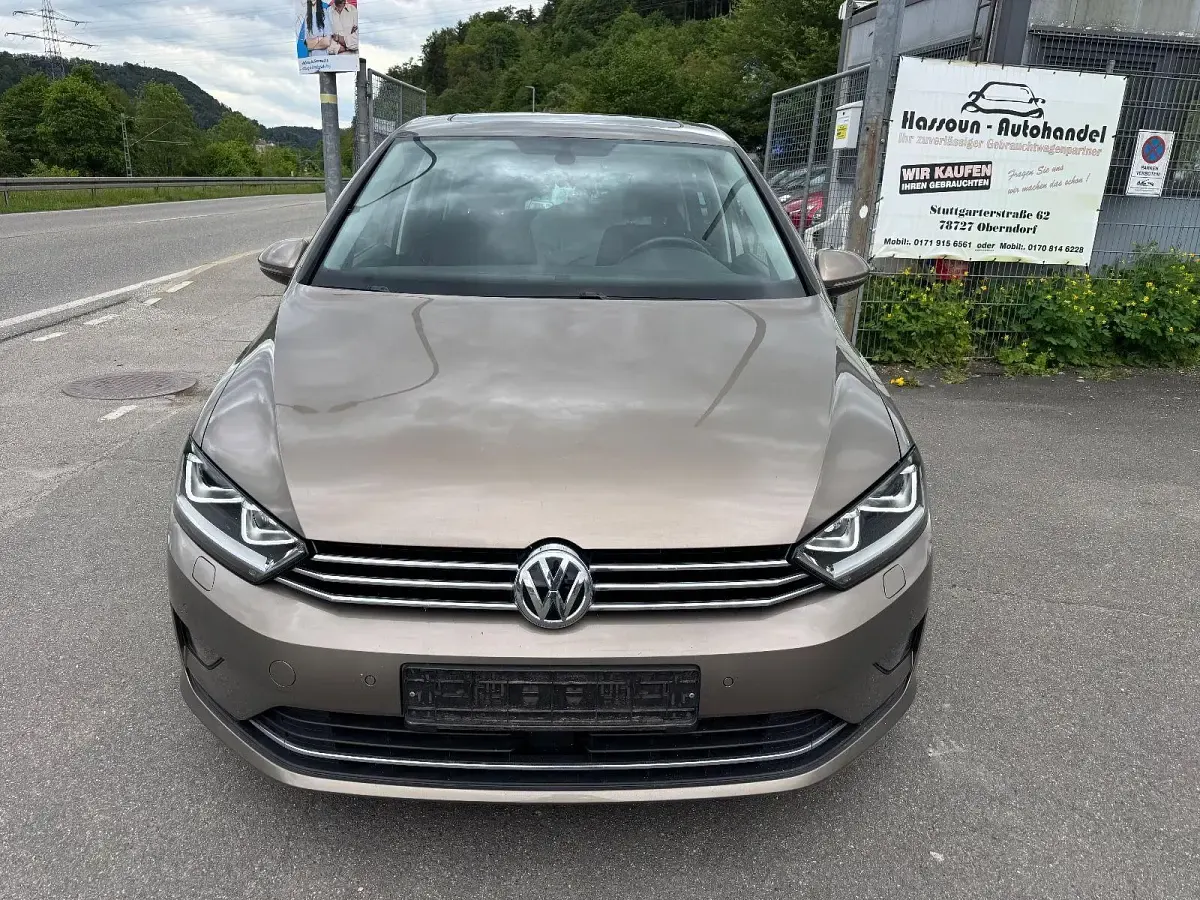Gebraucht VW Golf Sportsvan LOUNGE 150 PS (110 kW) 2015 Gold Van / Kleinbus