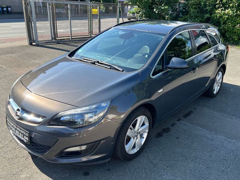 Grau Gebraucht 2014 Opel Astra Energy Kombi | 5.999 € (Fairer Preis) - Bild 1/4