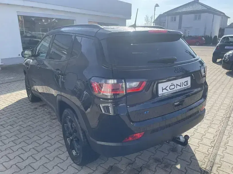 Used Jeep Compass 239 HP (175 kW) 2022 Black SUV