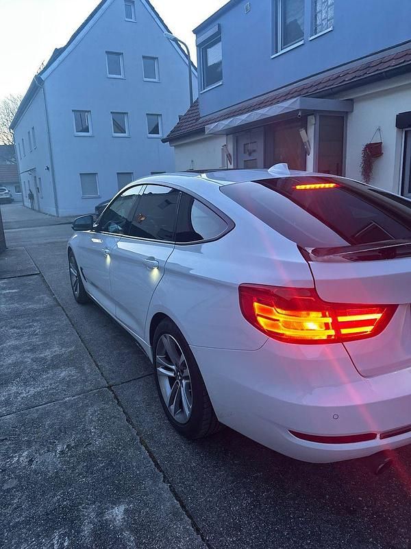 Gebraucht BMW 320 Gran Turismo Performance 184 PS (135 kW) 2014 Weiß Limousine