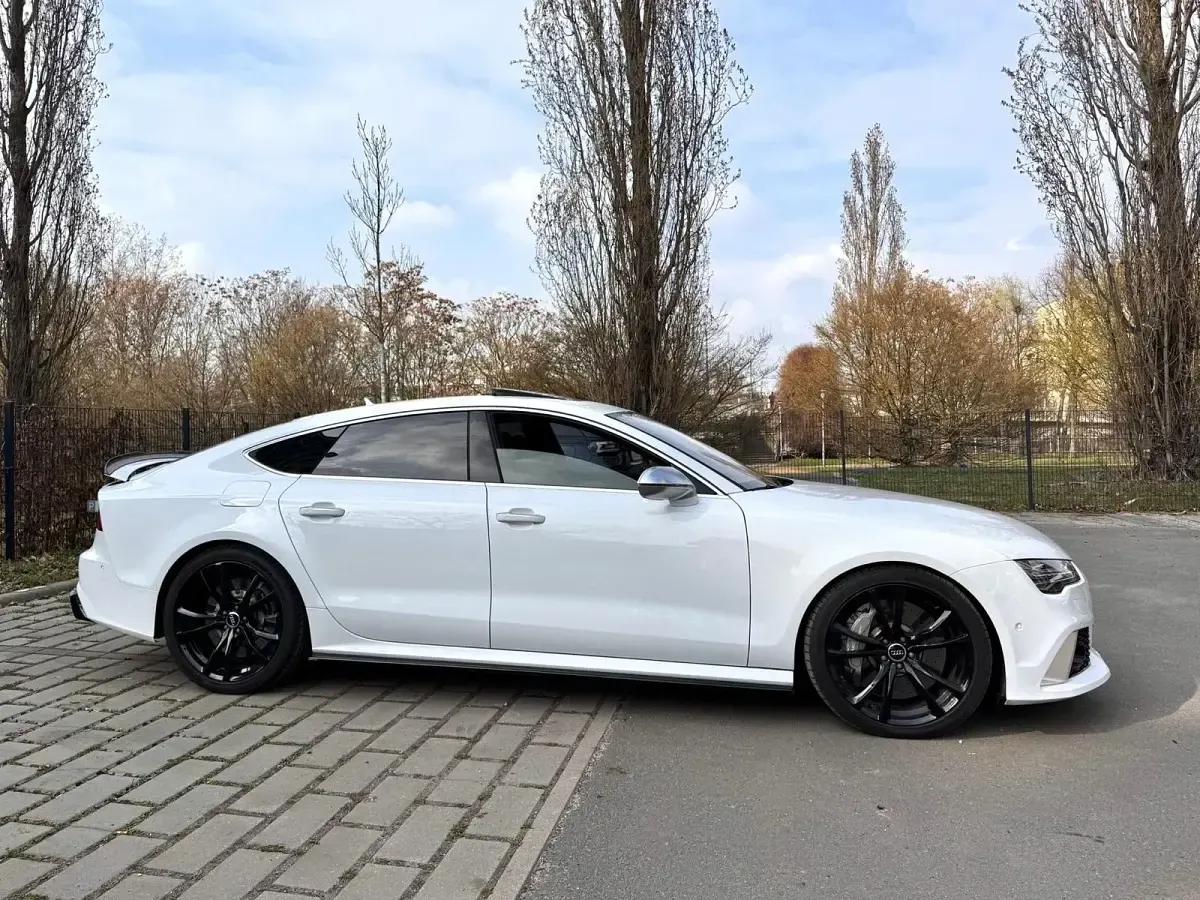 Second-hand Audi S7 Comfort 540 CP (397 kW) 2016 Alb Hatchback