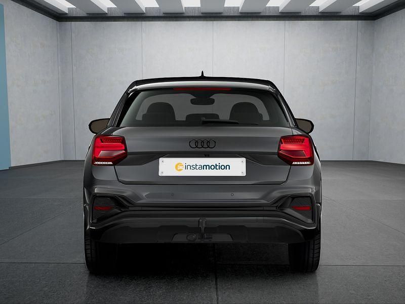 Neu Audi Q2 150 PS (110 kW) 2025 Grau SUV
