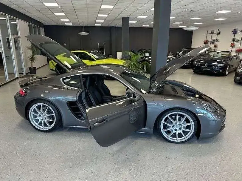 Gebraucht Porsche Cayman 299 PS (219 kW) 2017 Achatgrau (metallic) Coupé