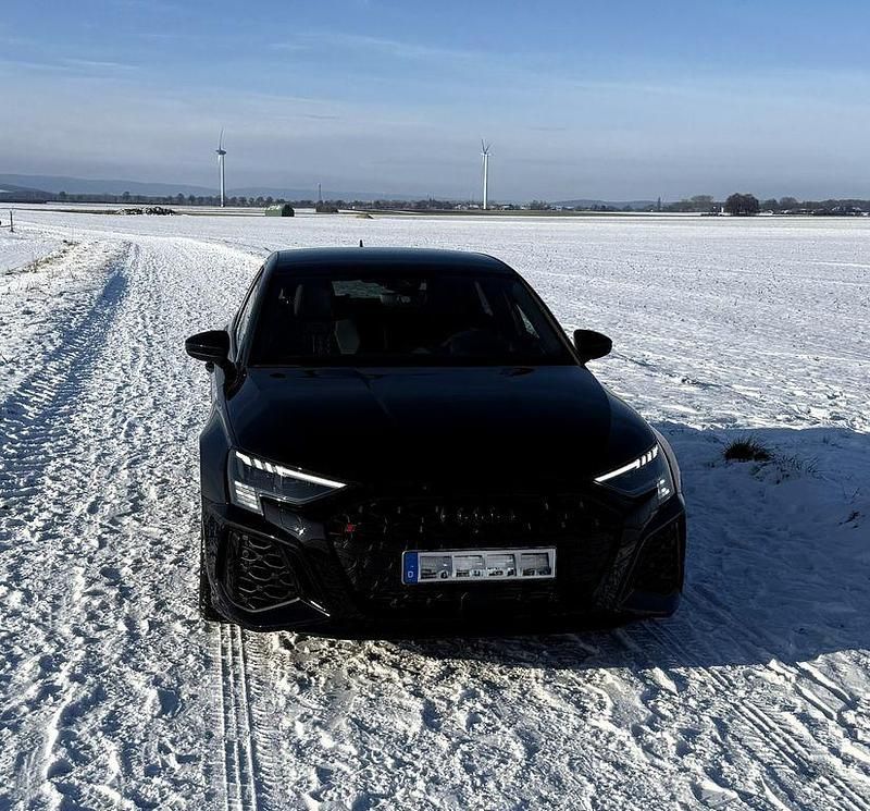 Gebraucht Audi RS3 Ambiente 400 PS (294 kW) 2023 Schwarz Limousine