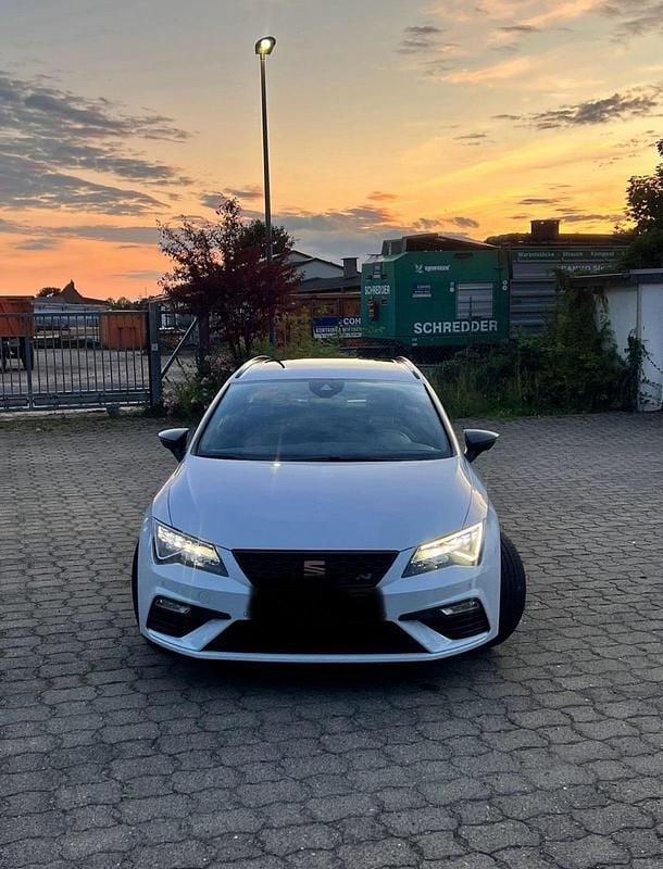 Gebraucht Seat Leon 4Drive 300 PS (220 kW) 2018 Weiß Kombi