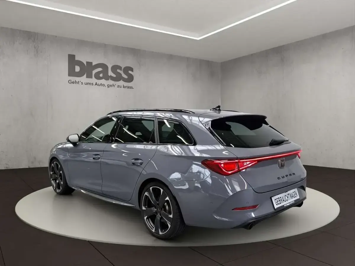 Gebraucht Cupra Leon VZ 245 PS (180 kW) 2024 Graphene grau Kombi