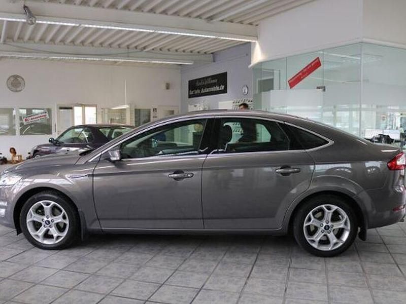 Gebraucht Ford Mondeo Titanium 203 PS (149 kW) 2011 Braun Limousine