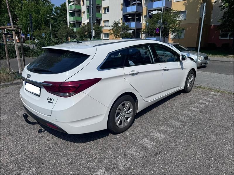 Gebraucht Hyundai i40 116 PS (85 kW) 2016 Kombi
