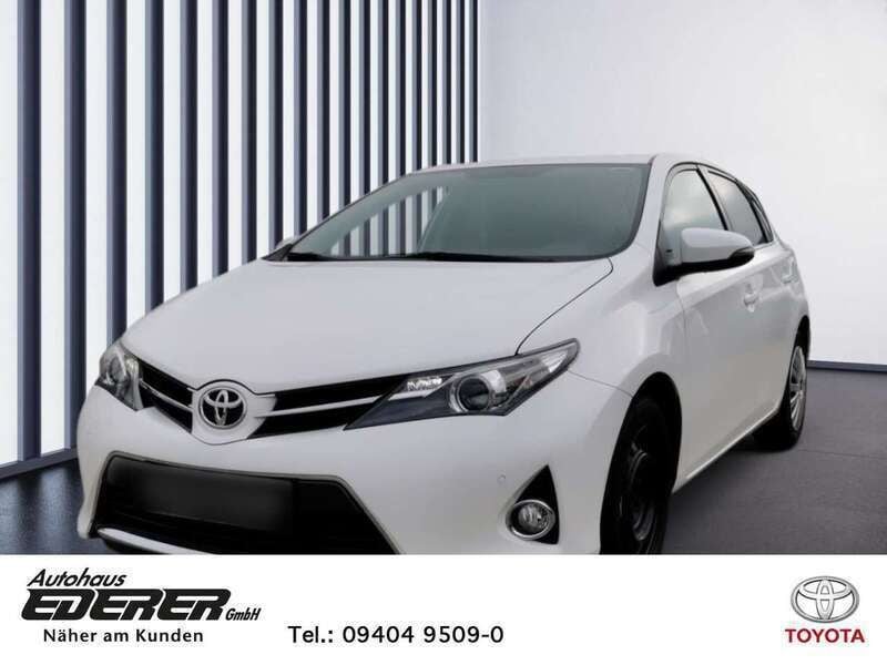 Weiss Gebraucht 2014 Toyota Auris Life+ Limousine | 10.950 € (Fairer Preis) - Bild 1/4
