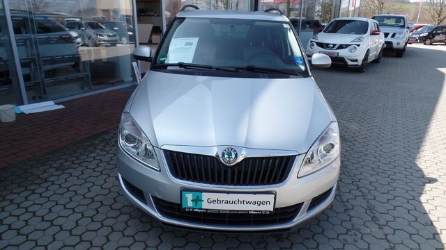 Gebraucht Skoda Fabia Comfort 105 PS (77 kW) 2011 Silber metallic Kleinwagen