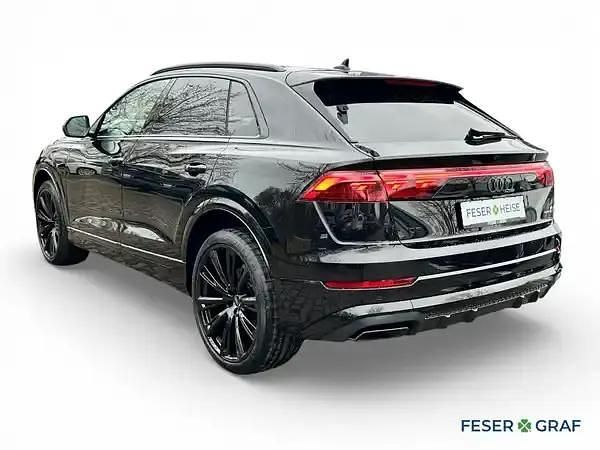 Neu Audi Q8 Ambiente 286 PS (210 kW) 2025 Mythosschwarz metallic SUV