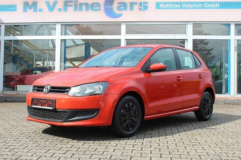 Orange Gebraucht 2009 VW Polo Trendline Limousine | 4.400 € (Etwas zu teuer) - Bild 1/4