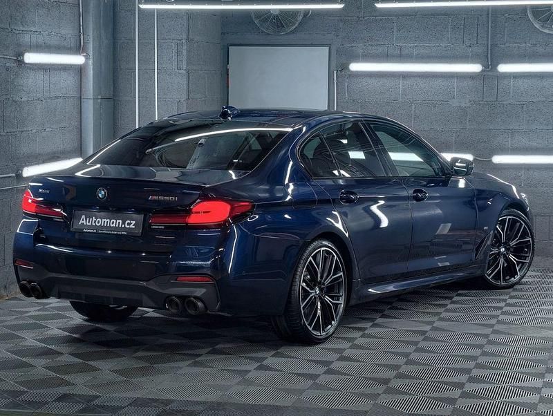 Gebraucht BMW M550 530 PS (389 kW) 2023 Blau Limousine