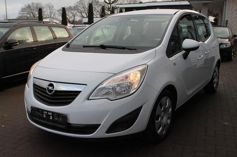 Gebraucht Opel Meriva Edition 95 PS (69 kW) 2011 Weiß Van / Kleinbus