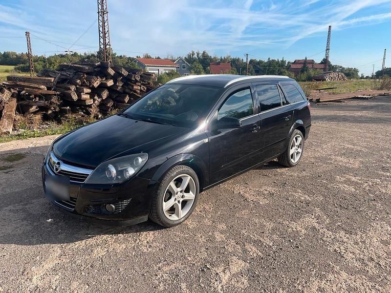 Schwarz Gebraucht 2007 Opel Astra Kombi | 2.950 € (Etwas zu teuer) - Bild 1/4