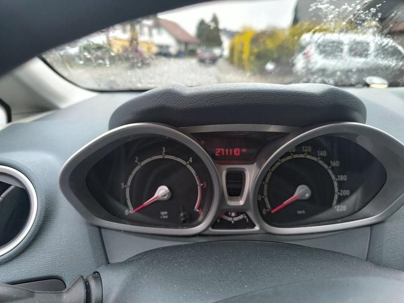 Gebraucht Ford Fiesta 95 PS (69 kW) 2010 Blau Kleinwagen