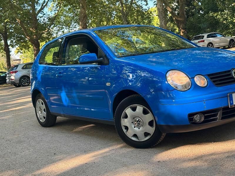 Blau Gebraucht 2003 VW Polo Kleinwagen | 1.500 € (Teuer) - Bild 1/4