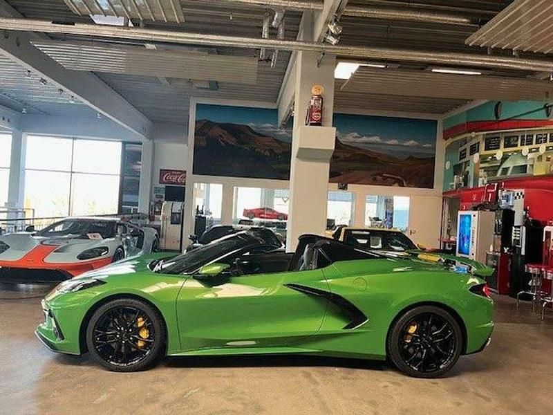 Neu Corvette C8 481 PS (353 kW) 2025 Grün Cabrio