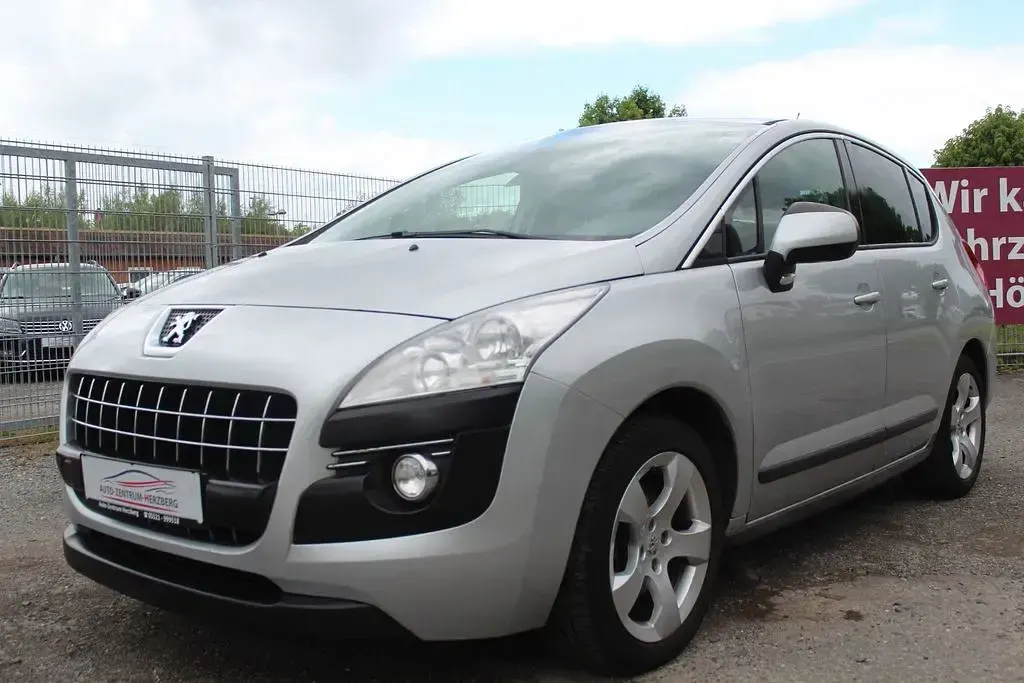 Gebraucht Peugeot 3008 Active 156 PS (114 kW) 2012 Grau Kombi