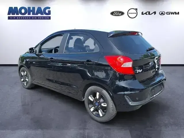 Gebraucht Ford Ka Plus 86 PS (63 kW) 2018 Schwarz Kleinwagen