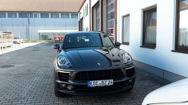 Gebraucht Porsche Macan 252 PS (185 kW) 2017 Grau SUV