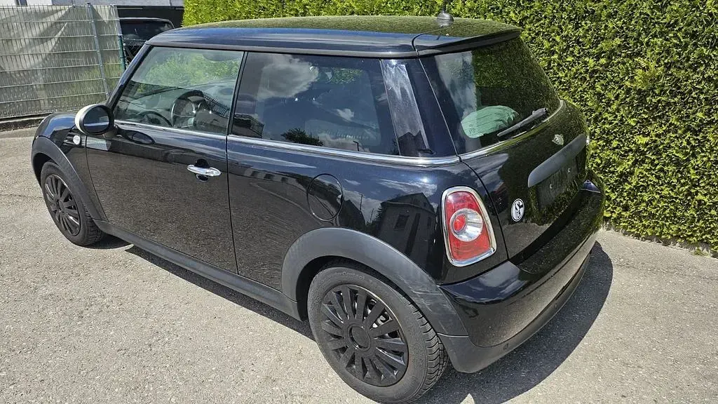 Usata Mini Cooper 75 CV (55 kW) 2010 Nero Utilitaria