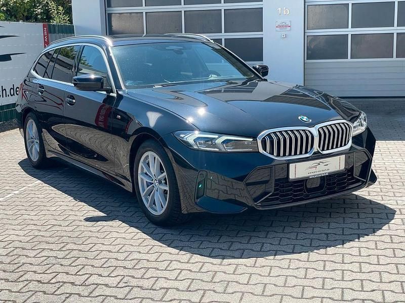 Schwarz Gebraucht 2024 BMW 330 M Sport Limousine | 39.990 € (Superpreis) - Bild 1/4