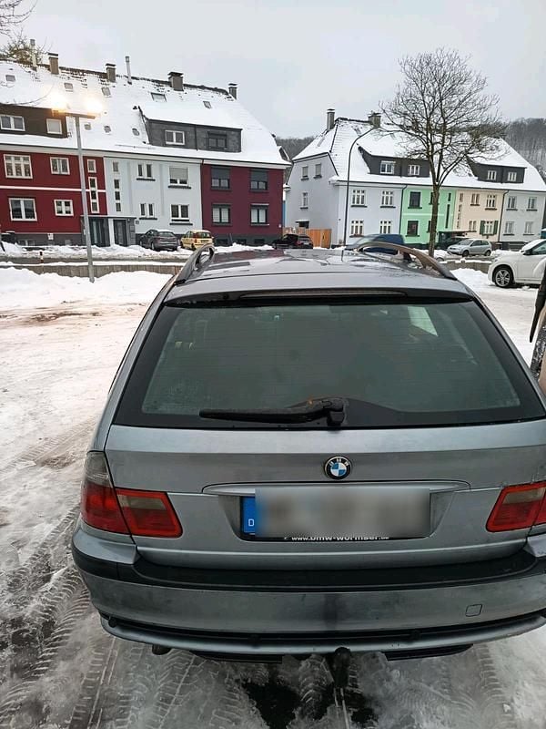 Gebraucht BMW 320 150 PS (110 kW) 2004 Grau Kombi