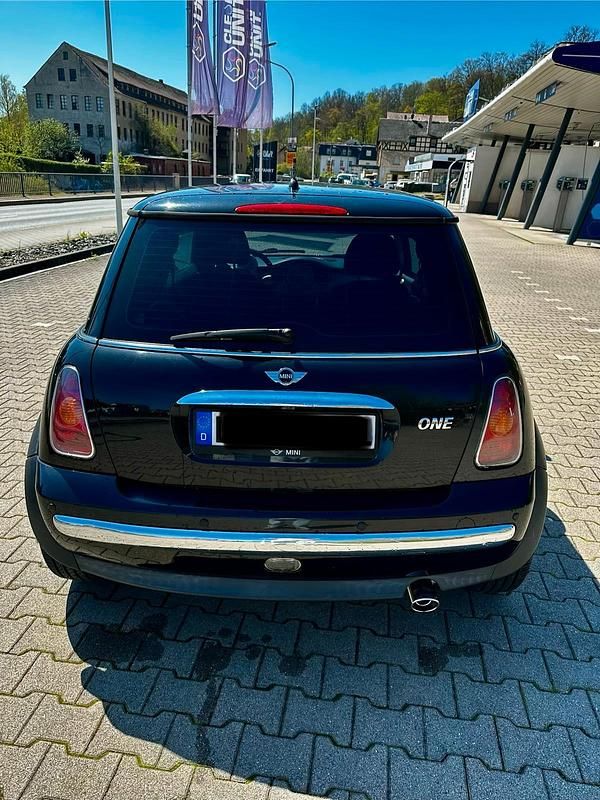 Second-hand Mini ONE 90 CP (66 kW) 2003 Negru Hatchback