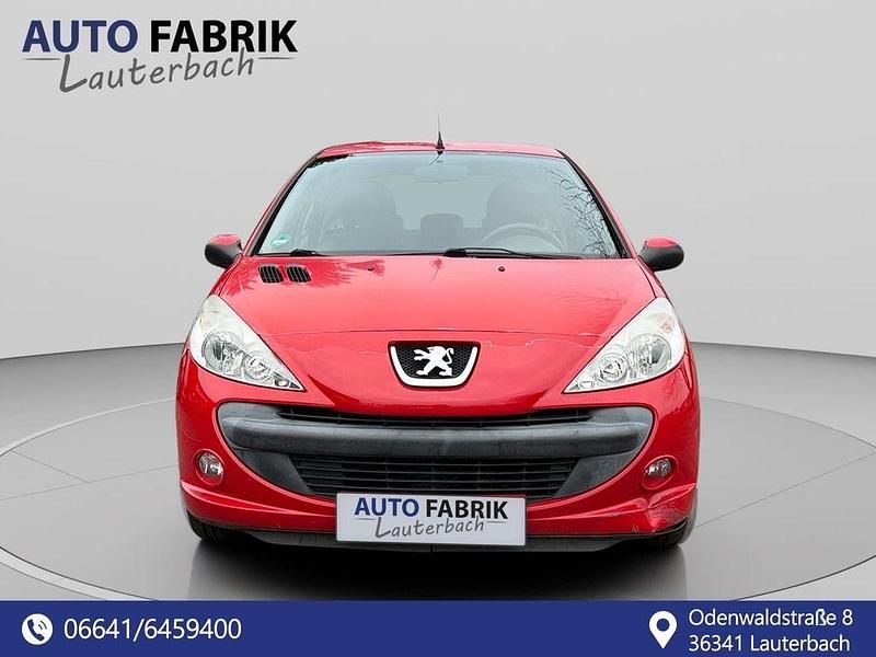 Gebraucht Peugeot 206 Basis 60 PS (44 kW) 2009 Rot Limousine