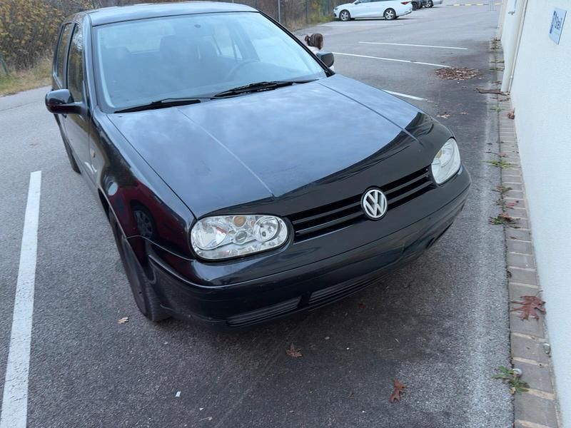 Schwarz Gebraucht 1999 VW Golf IV Kleinwagen | 1.500 € (Teuer) - Bild 1/4