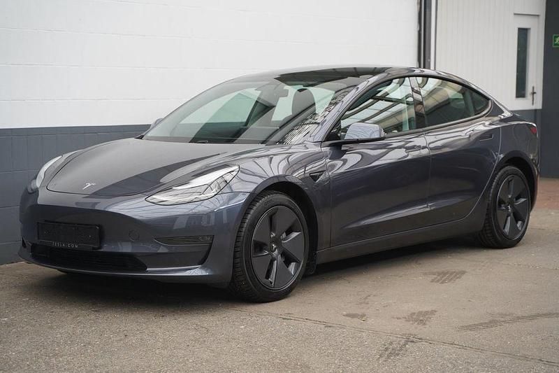 Gebraucht Tesla Model 3 Standard Range 208 kW (283 PS) 2022 Grau Limousine