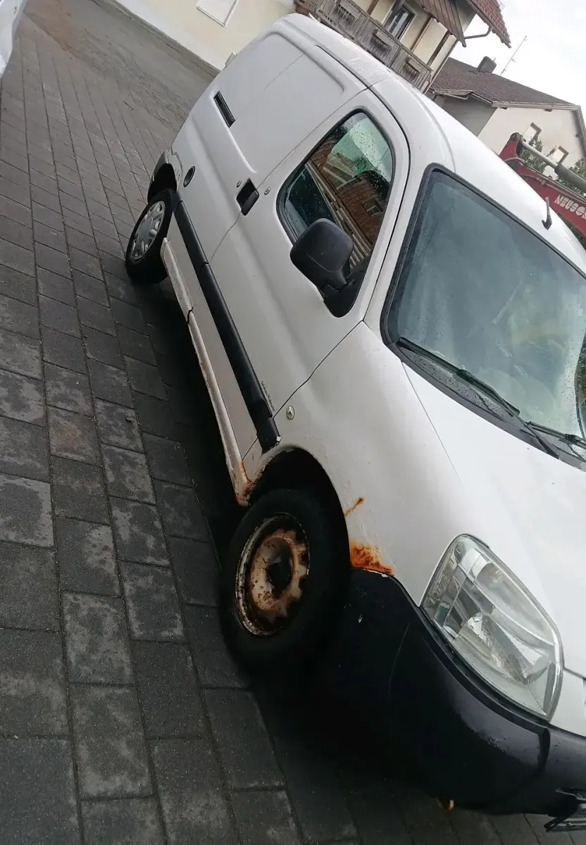 Gebraucht Peugeot Partner 90 PS (66 kW) 2007 Weiß Van / Kleinbus