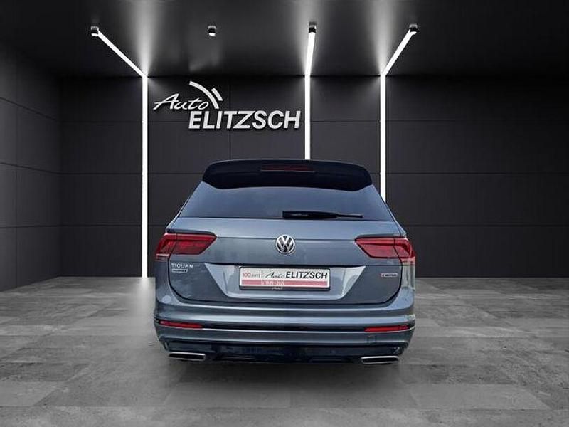 Gebraucht VW Tiguan Allspace Highline 239 PS (175 kW) 2020 Platinum grey metallic SUV