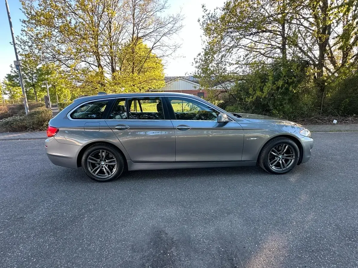 Usata BMW 520 184 CV (135 kW) 2012 Grigio Station wagon