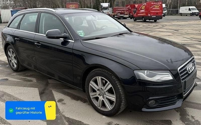 Brilliantschwarz (metallic) Gebraucht 2012 Audi A4 Attraction Kombi | 8.700 € (Fairer Preis) - Bild 1/4