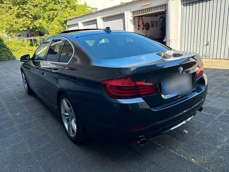 Gebraucht BMW 535 306 PS (225 kW) 2011 Grau Limousine