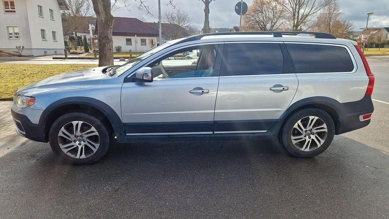 Gebraucht Volvo XC70 Summum 163 PS (119 kW) 2012 Silber SUV