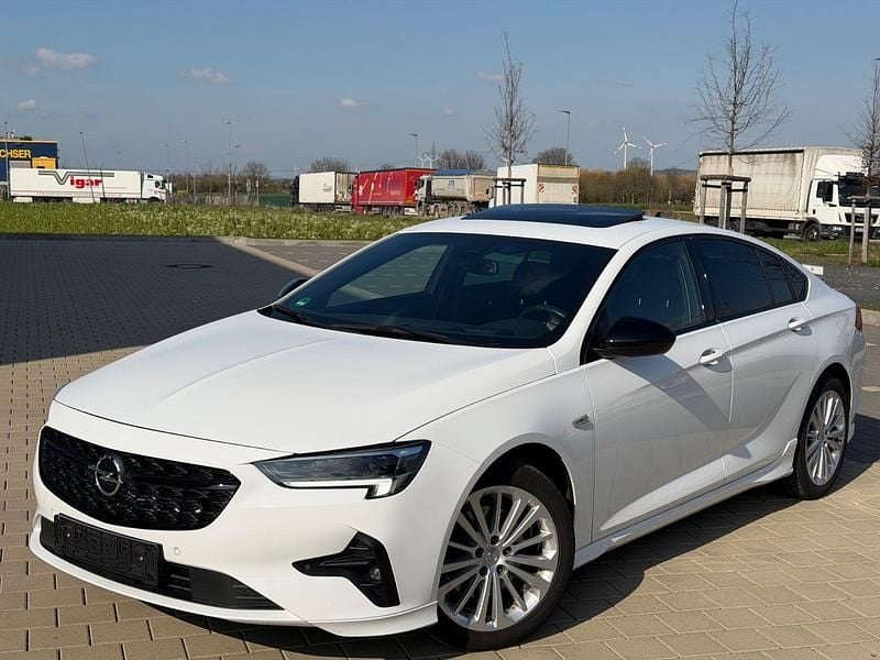 Gebraucht Opel Insignia Ultimate 200 PS (147 kW) 2022 Weiß Limousine