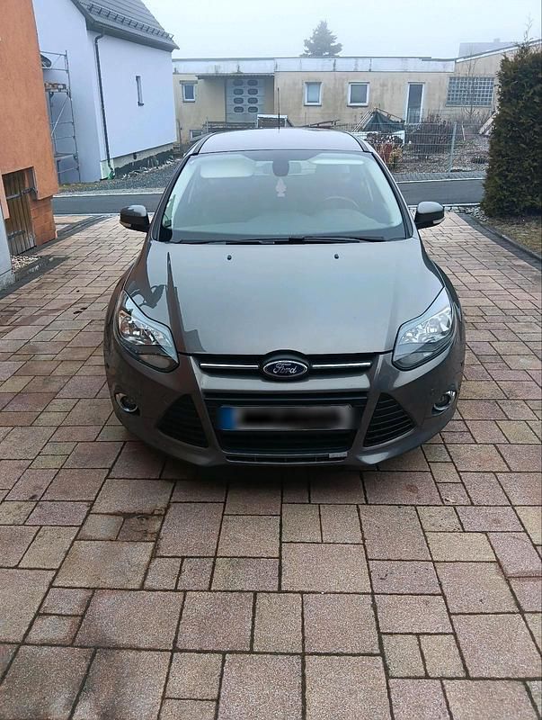 Gebraucht Ford Focus 140 PS (102 kW) 2012 Braun Kombi
