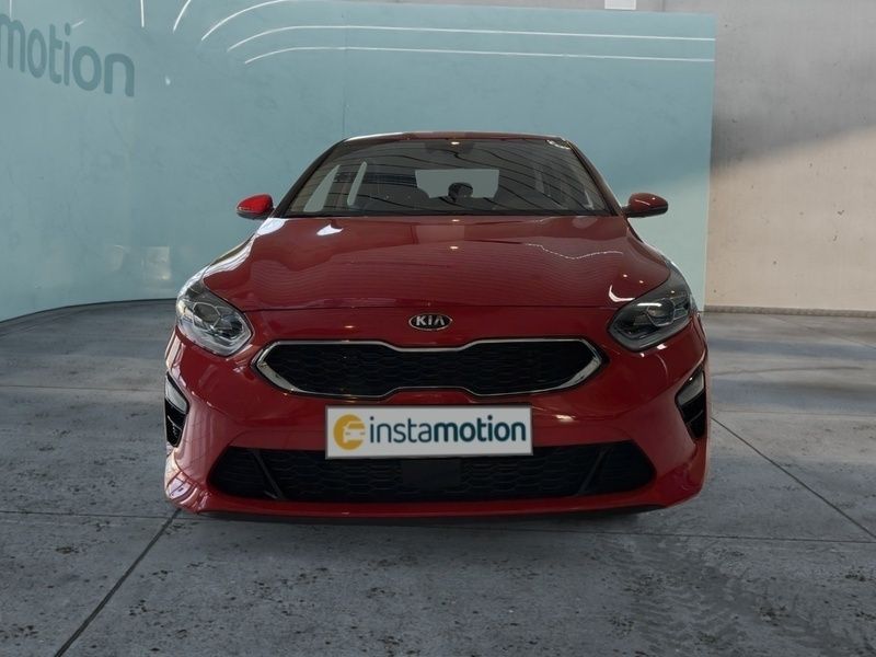 Gebraucht Kia Ceed Spirit 140 PS (102 kW) 2020 Rot Kleinwagen