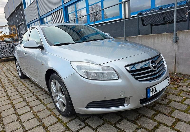 Gebraucht Opel Insignia 140 PS (102 kW) 2009 Silber Limousine